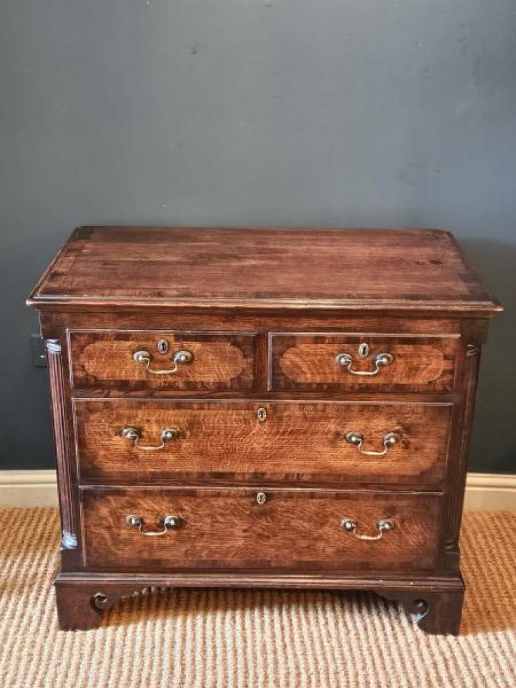 Small George III Country House Oak Chest of Drawers  - Image 5