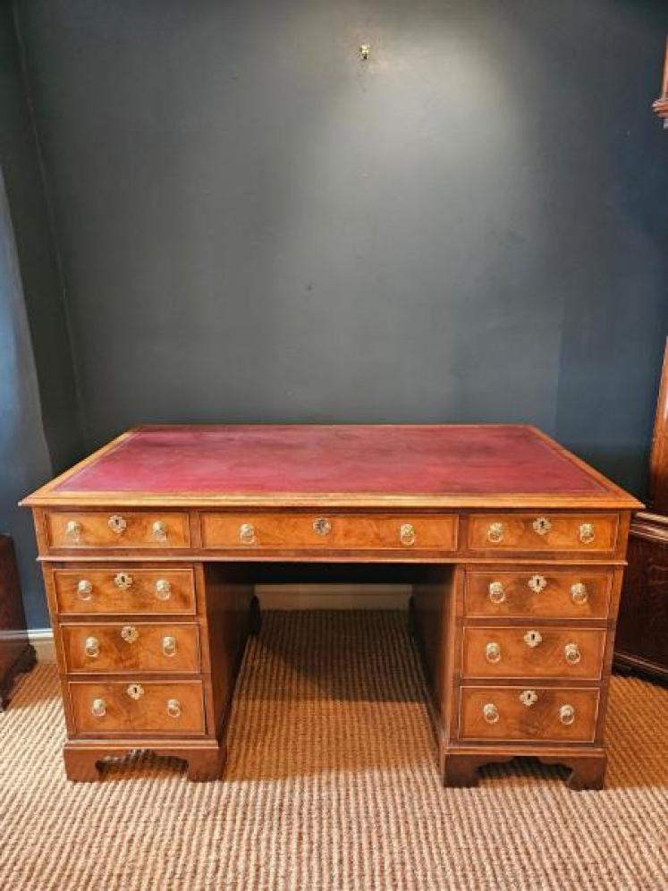 Edwardian Figured Walnut Pedestal Desk - Image 1