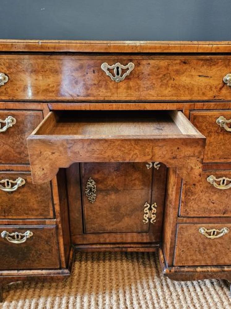 George II Walnut Kneehole Desk - Image 4