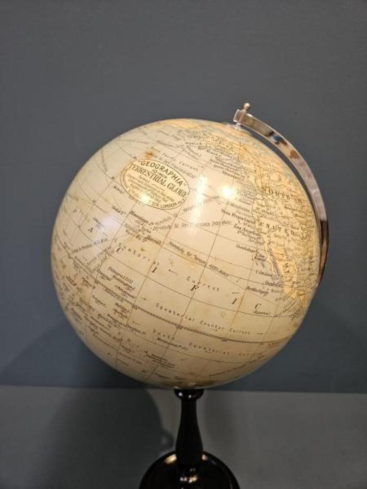 1930's Geographia 10" Paper Mache Globe - Image 4