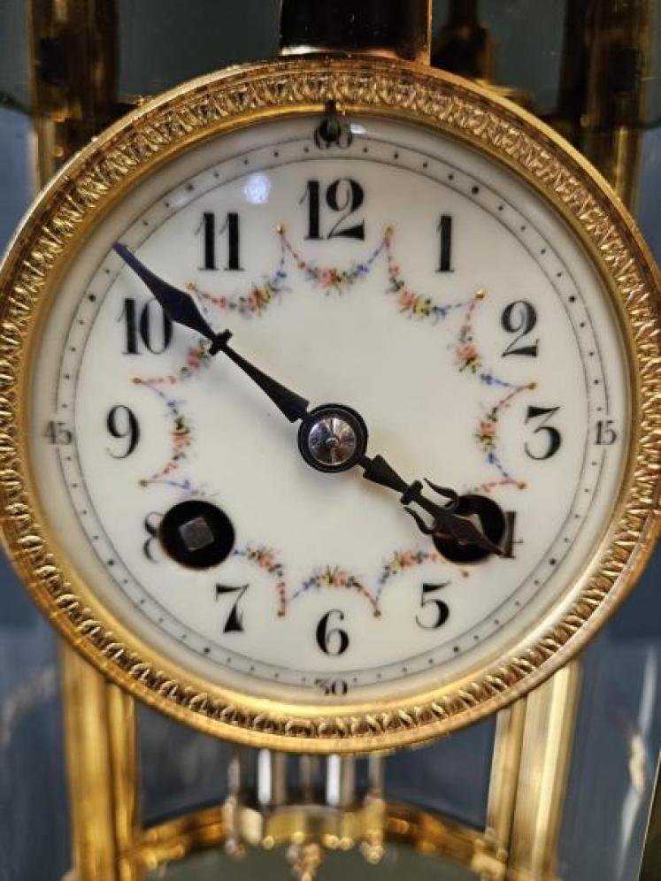 Victorian Gilt Brass Four Glass Mantel Clock - Image 3