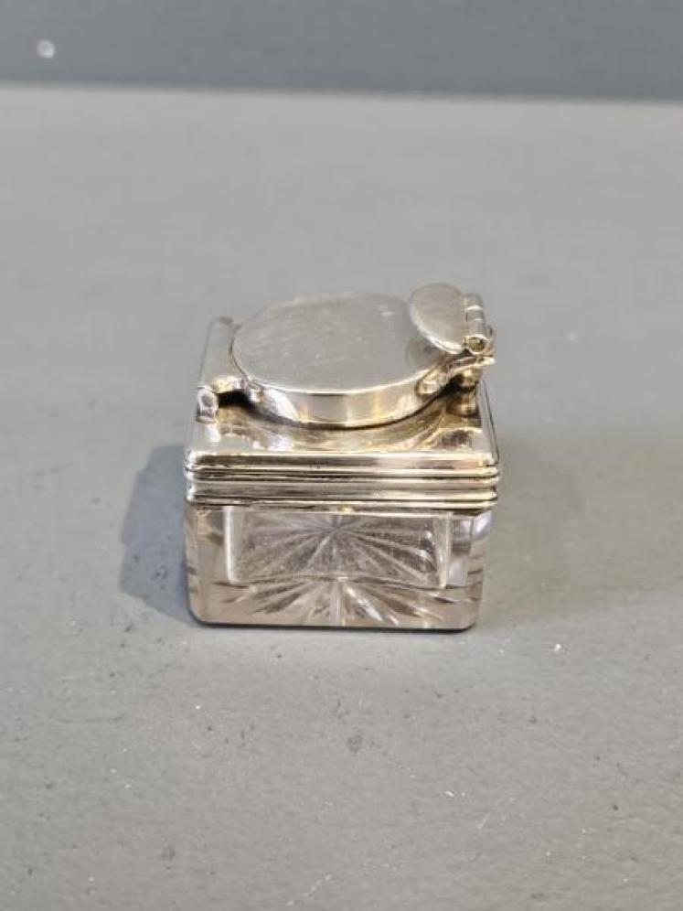 William IV Silver Topped Travelling Ink Well  - Image 4