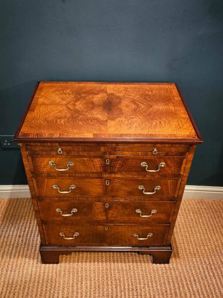 George III Walnut Chest of Drawers - Image 3