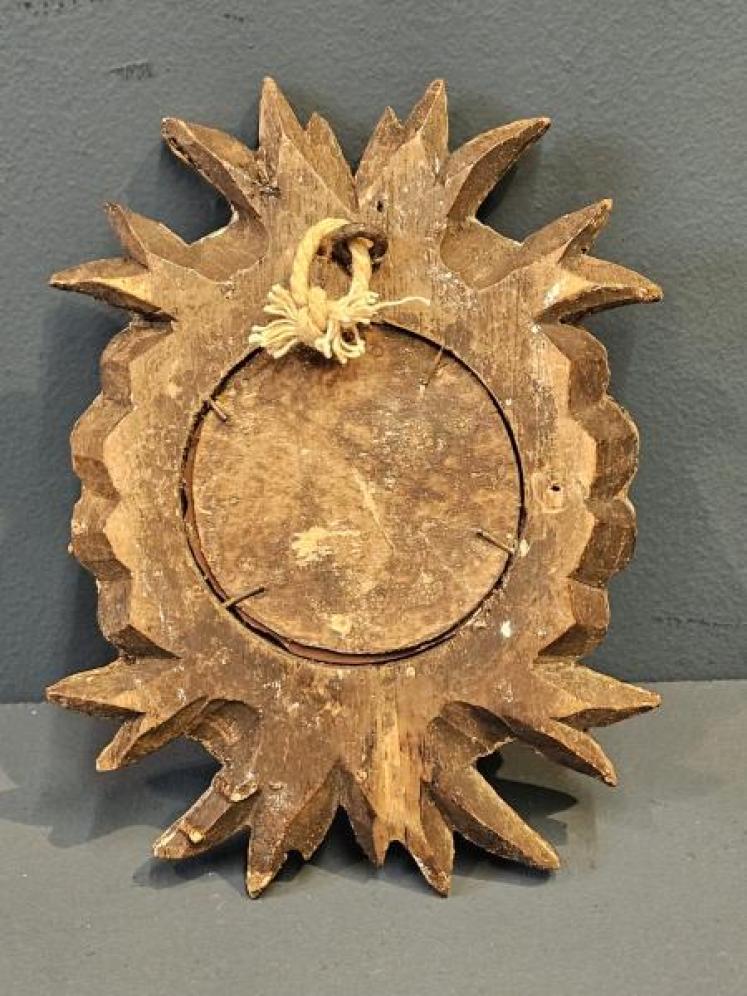 Small Decorative Venetian Gilt Mirror - Image 4
