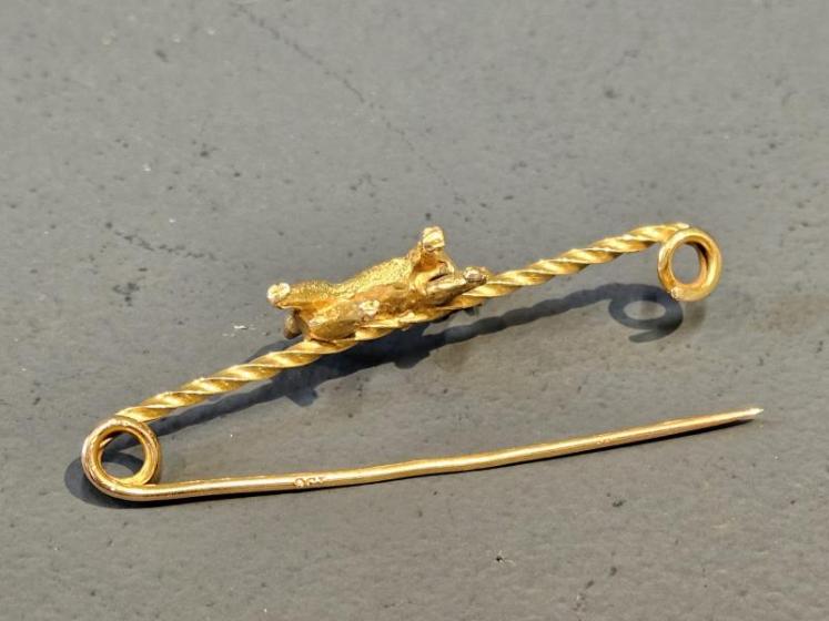 Victorian 9ct Gold Terrier Tie Bar - Image 4