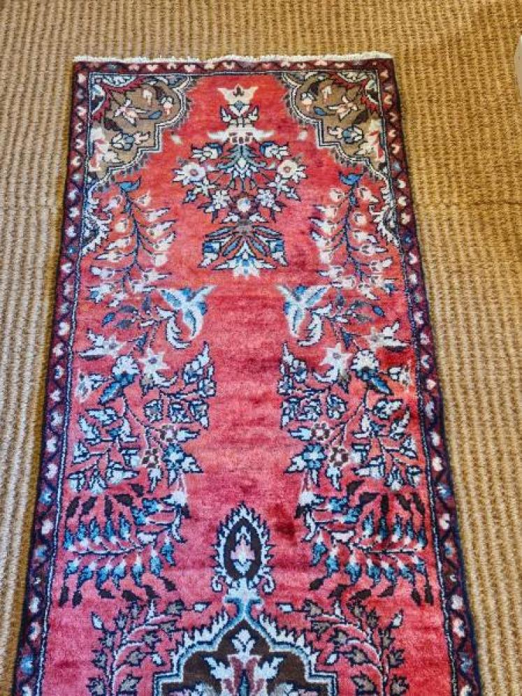 Immaculate 9' 6" Persian Pure Wool Runner - Image 4