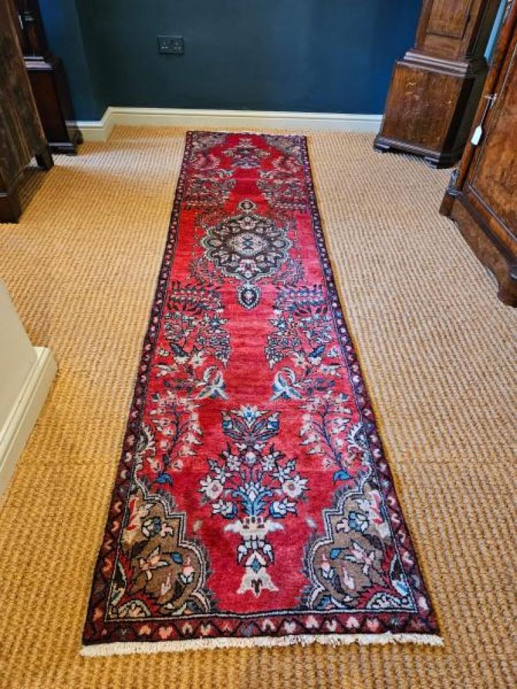 Immaculate 9' 6" Persian Pure Wool Runner - Image 6