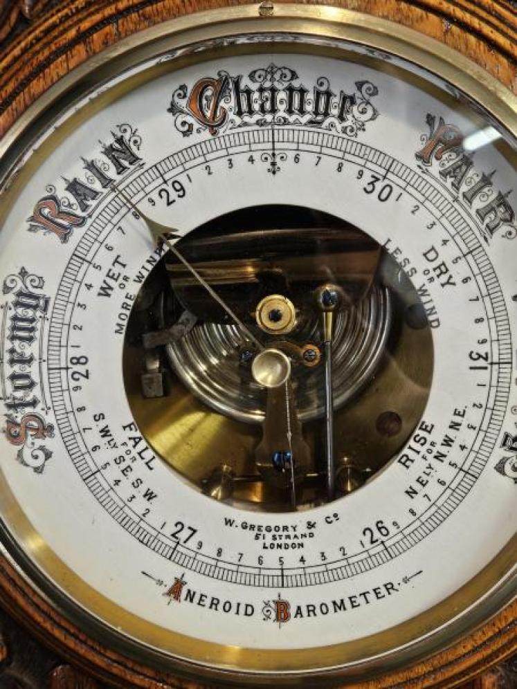 Superb Quality Victorian Carved Oak Barometer - Image 5