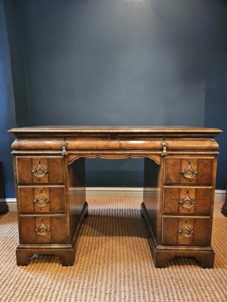 Quality Edwardian Walnut Writing Desk - Image 3