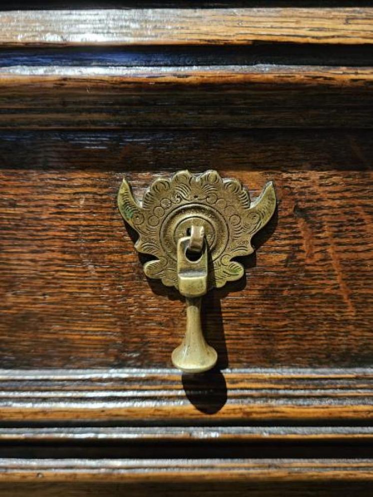 James II Period Oak Geometric Chest - Image 4