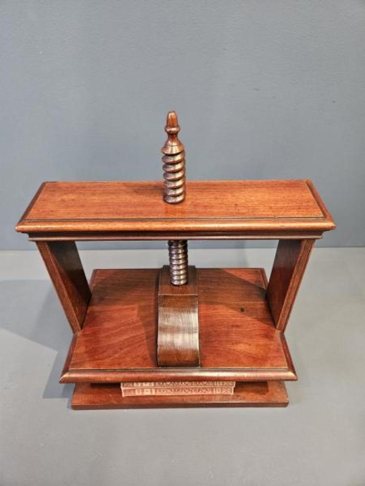 George III Mahogany Book Press - Image 4