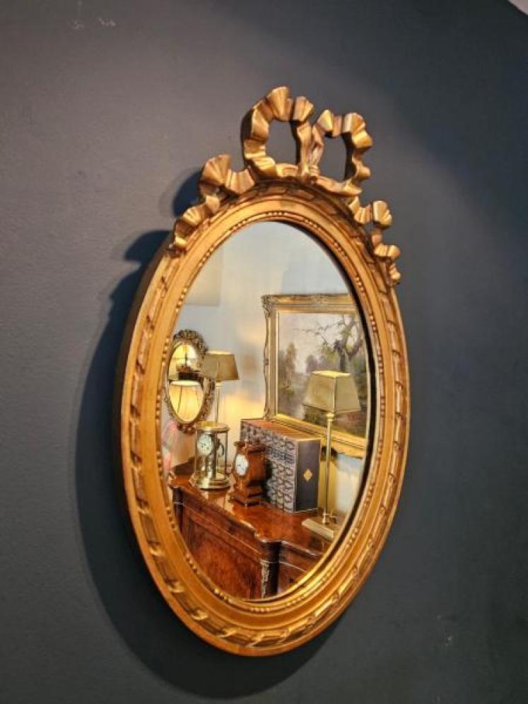 Pair of Victorian Small Oval Ribbon Pediment Gilt Mirrors - Image 3