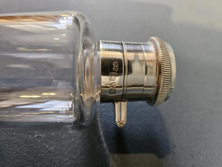 Hukin & Heath Silver Topped Hunting Flask and Leather Case - Image 4