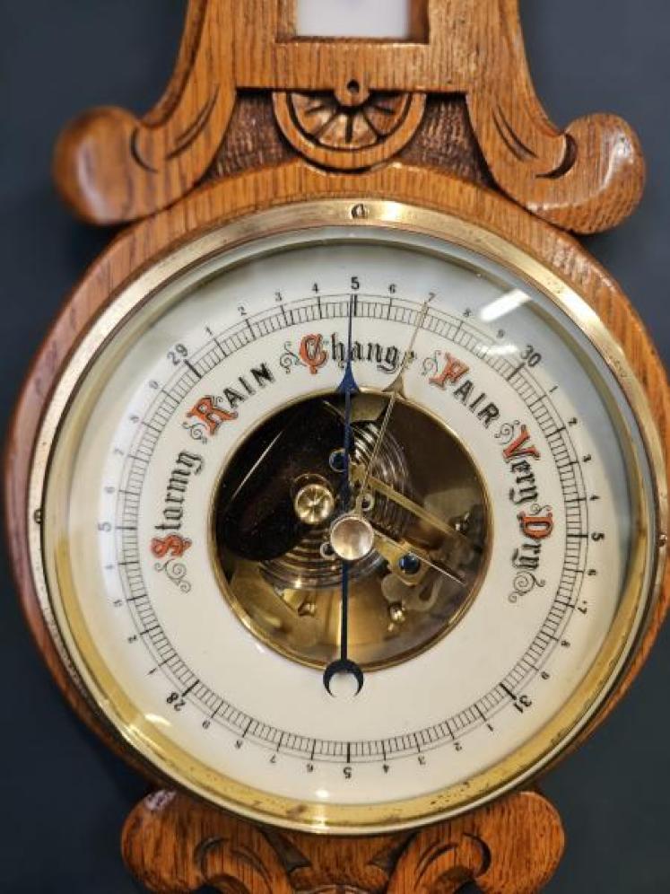 Small Victorian Oak Banjo Barometer - Image 3