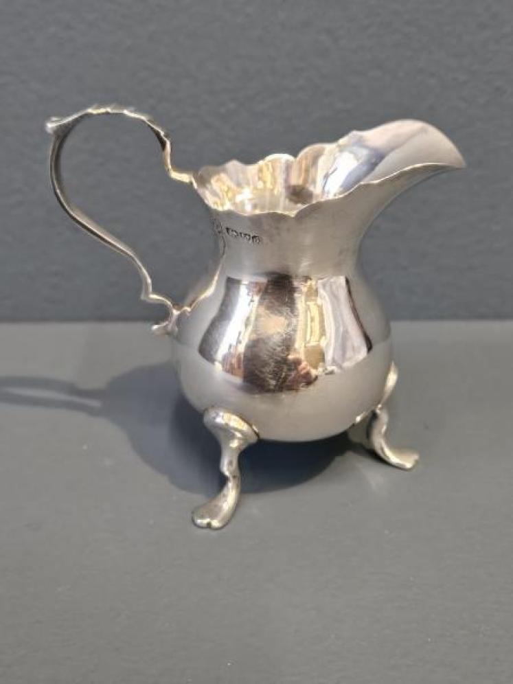 Chester Silver Cream Jug - Image 2