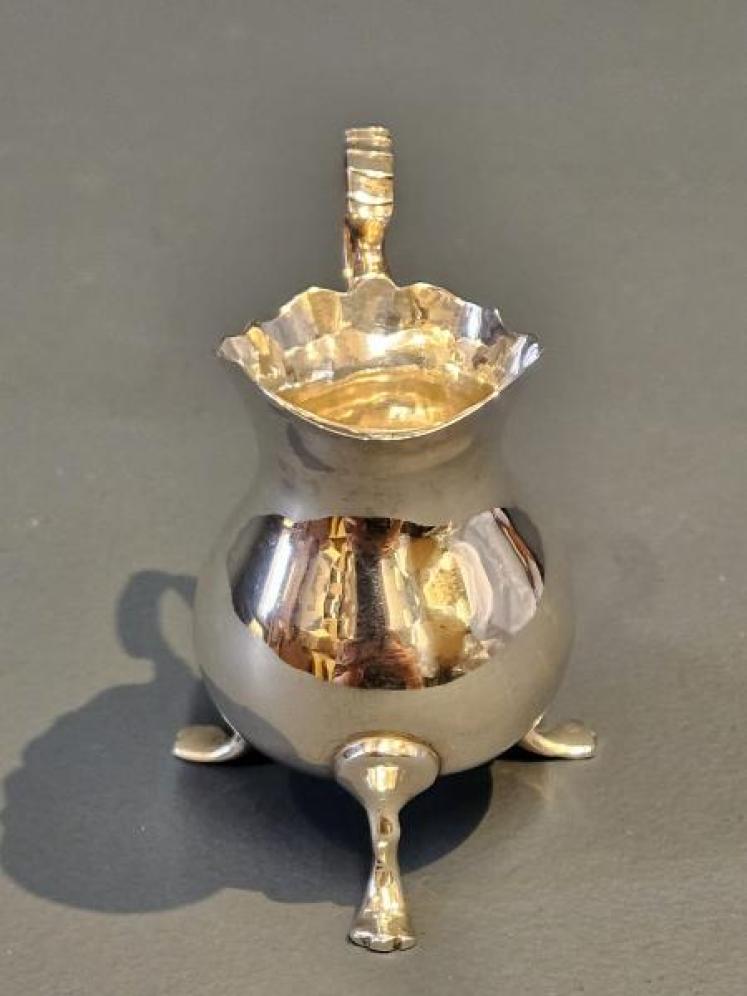 Chester Silver Cream Jug - Image 5