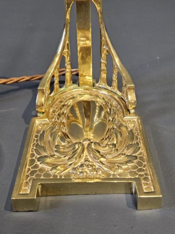 Art Nouveau Lamp and Vaseline Glass Shade - Image 3