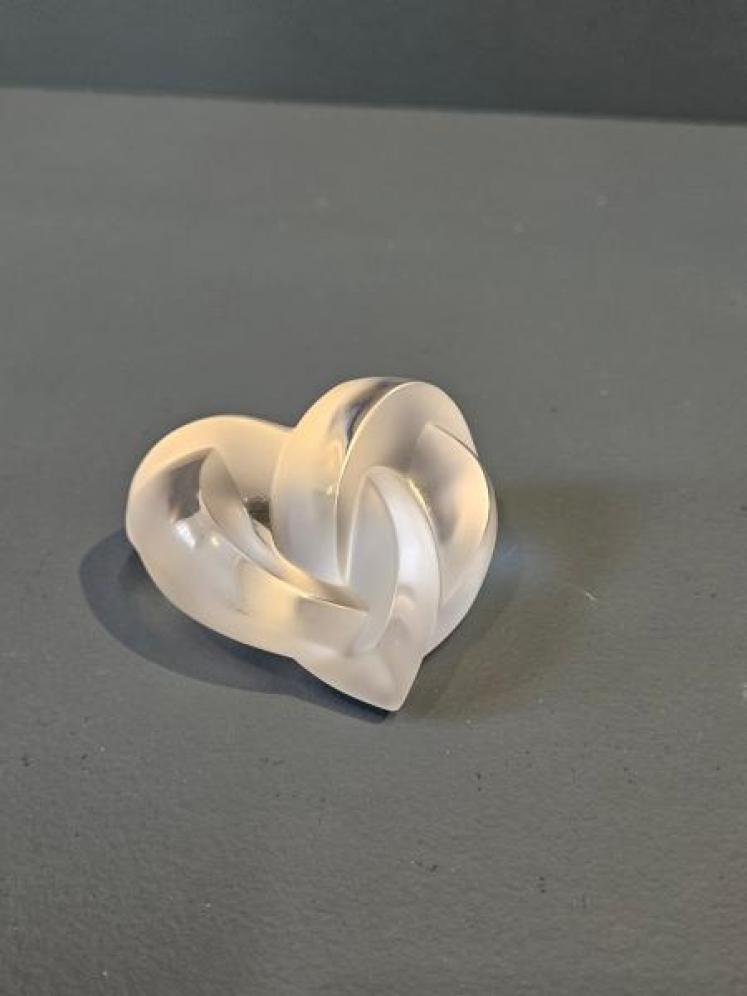  Lalique Heart Paperweight - Image 2