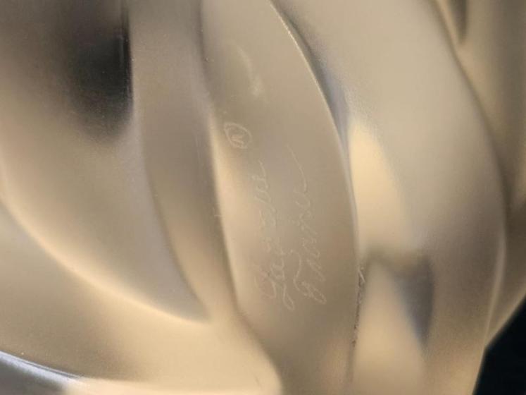  Lalique Heart Paperweight - Image 5