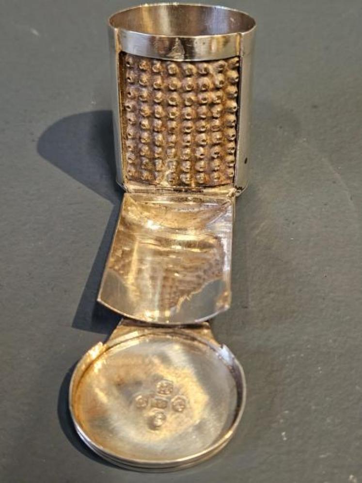 George III Silver Nutmeg Grater - Image 2