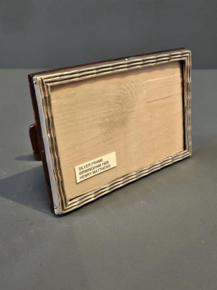 Edwardian Silver Ribbed Design Photo Frame - Image 4