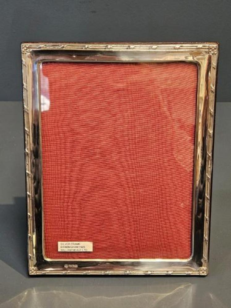 Silver Ribbon Border Photo Frame - Image 3