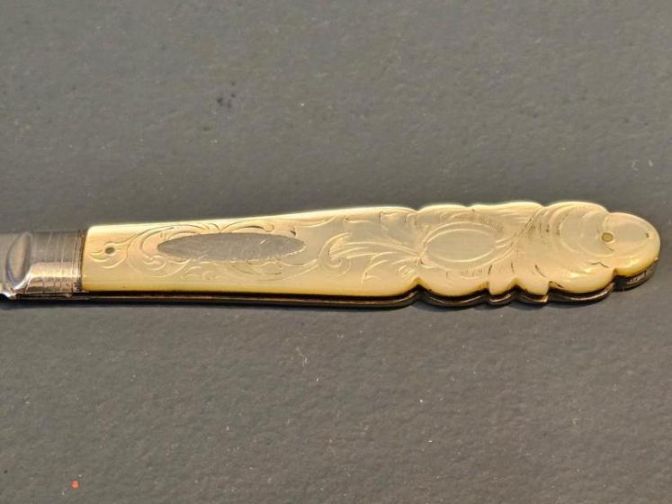 Mid Victorian Silver and Mother of Pearl Pen Knife - Image 5