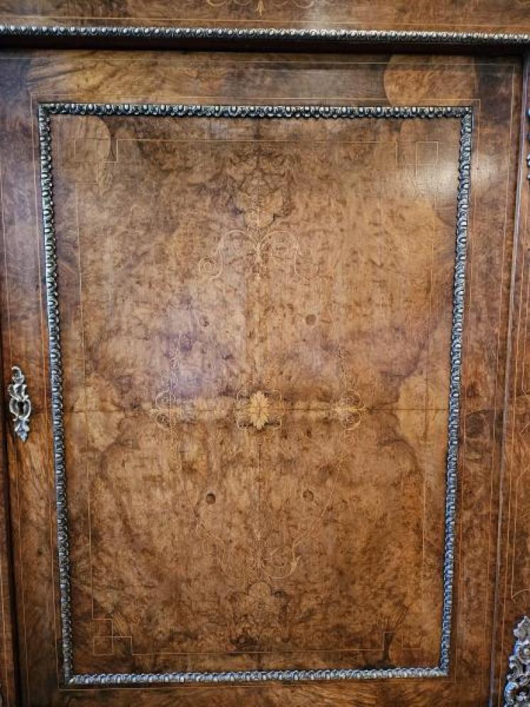 Superb Victorian Inlaid Walnut Credenza - Image 3