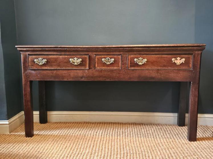 George II Three Drawer Oak Dresser  - Image 3