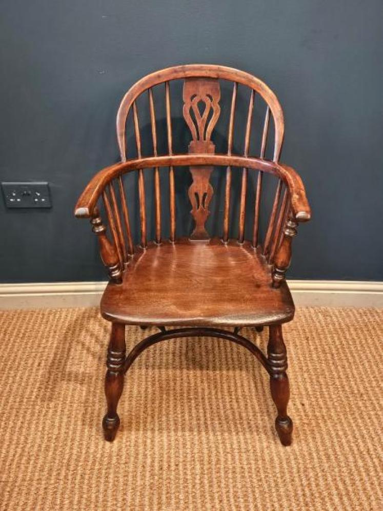 George III Yew Wood Windsor Chair - Image 2