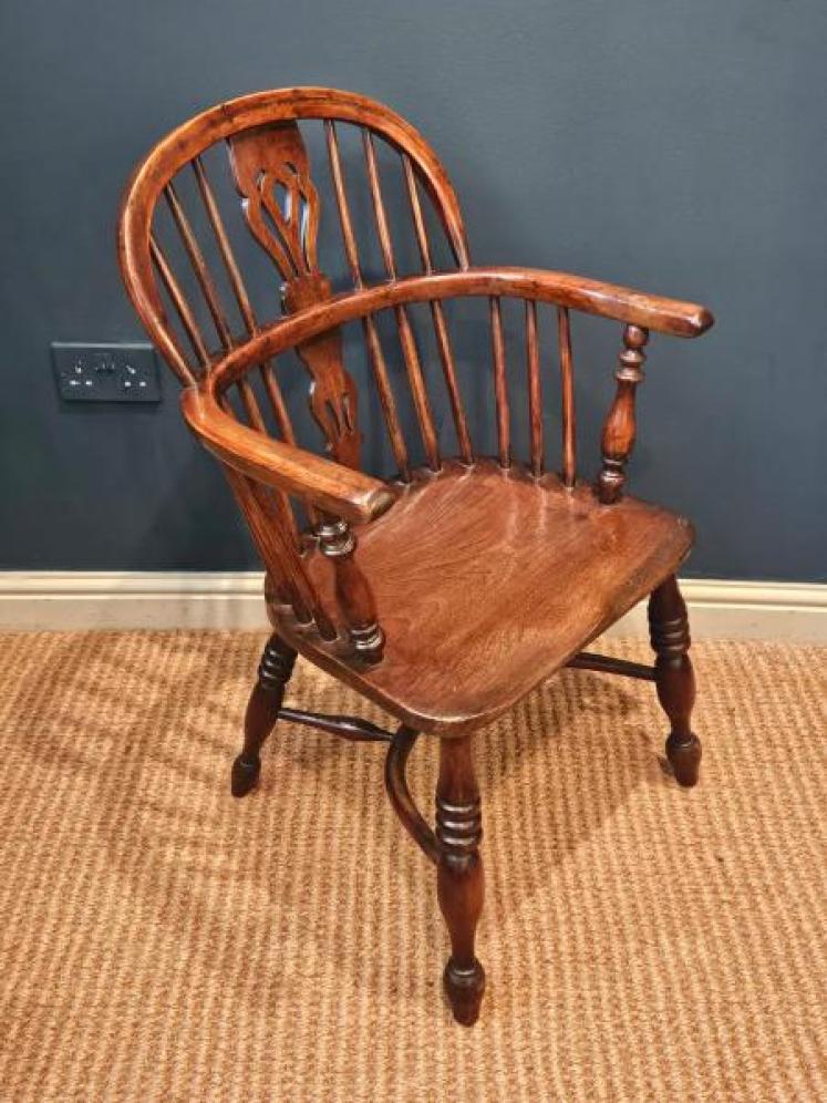 George III Yew Wood Windsor Chair - Image 3