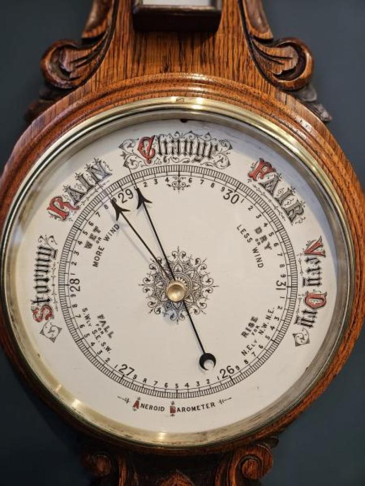 Superb Victorian Carved Oak Banjo Barometer - Image 3