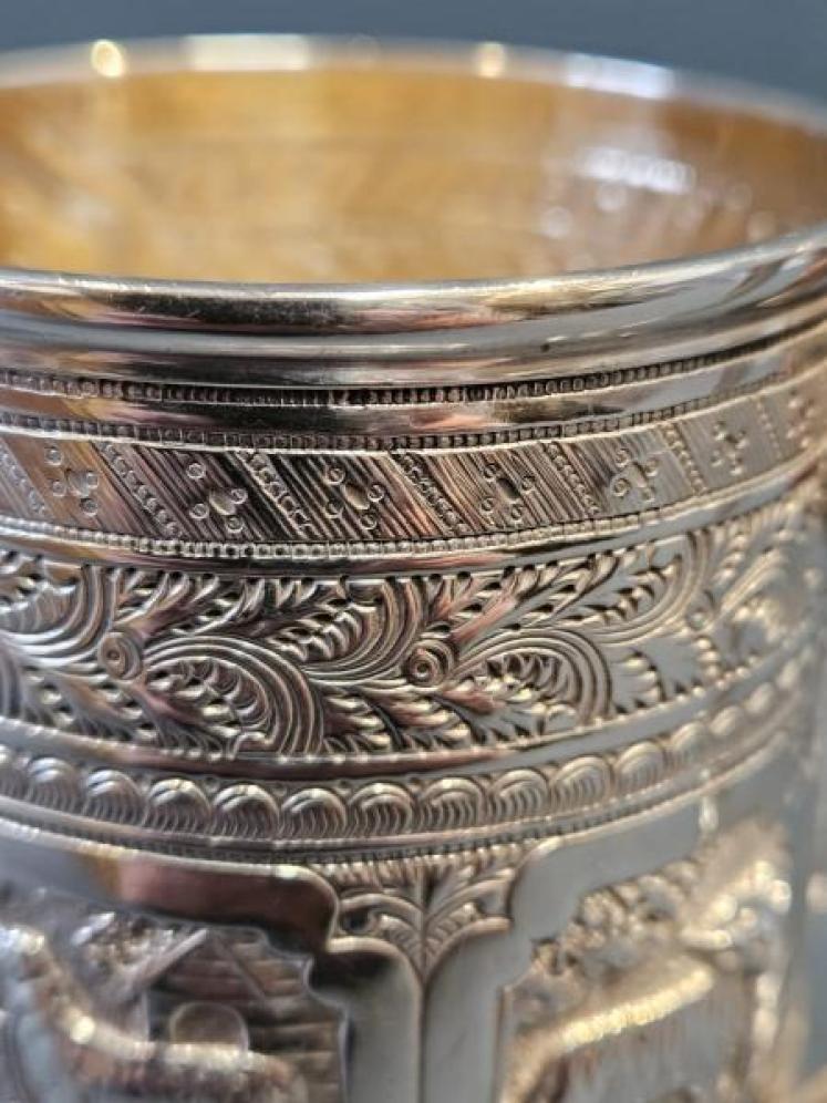 Outstanding Victorian Edinburgh Silver Mug - Image 3