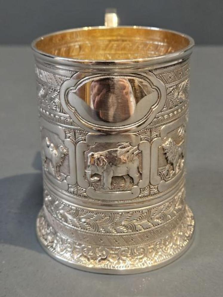 Outstanding Victorian Edinburgh Silver Mug - Image 4