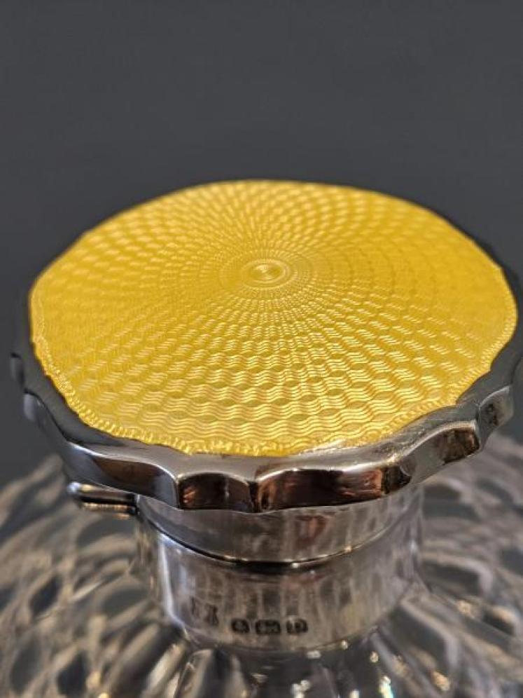 Silver and Yellow Engine Turned Enamel Topped Crystal Scent Bottle - Image 7