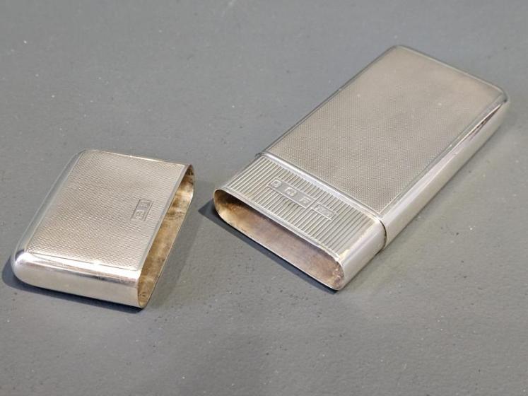 Fine Quality Engine Turned Silver Cigar Case - Image 4