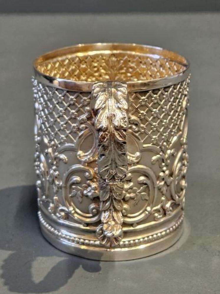 Victorian Embossed and Frosted Silver Mug - Image 4