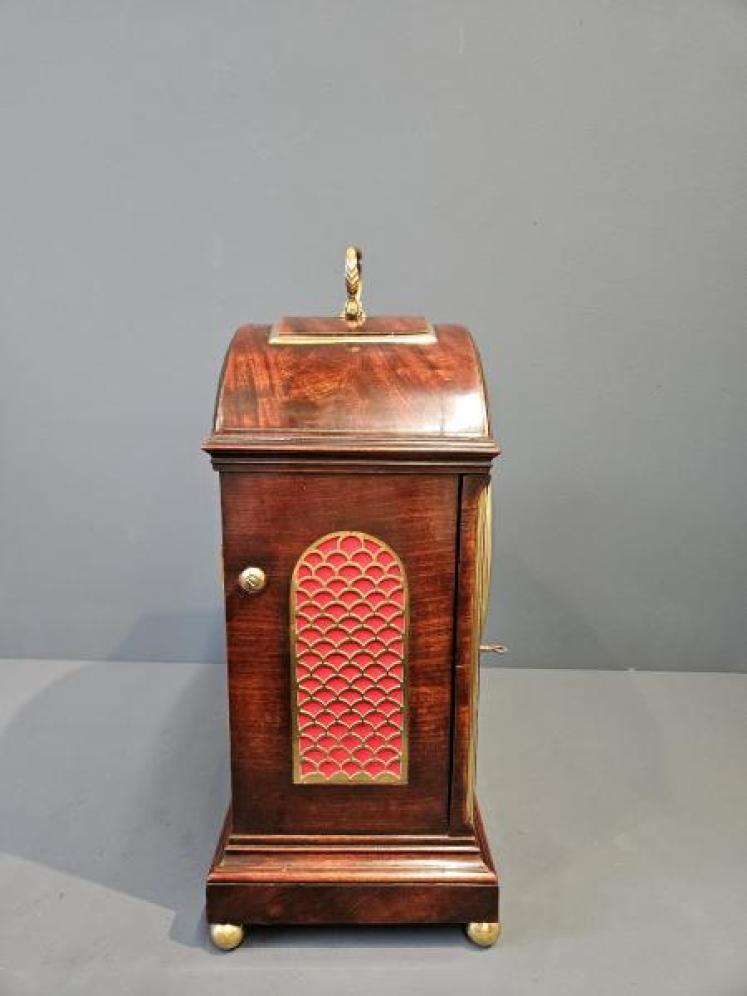 Regency Pad Top Bracket Clock by Thwaites and Reed - Image 3
