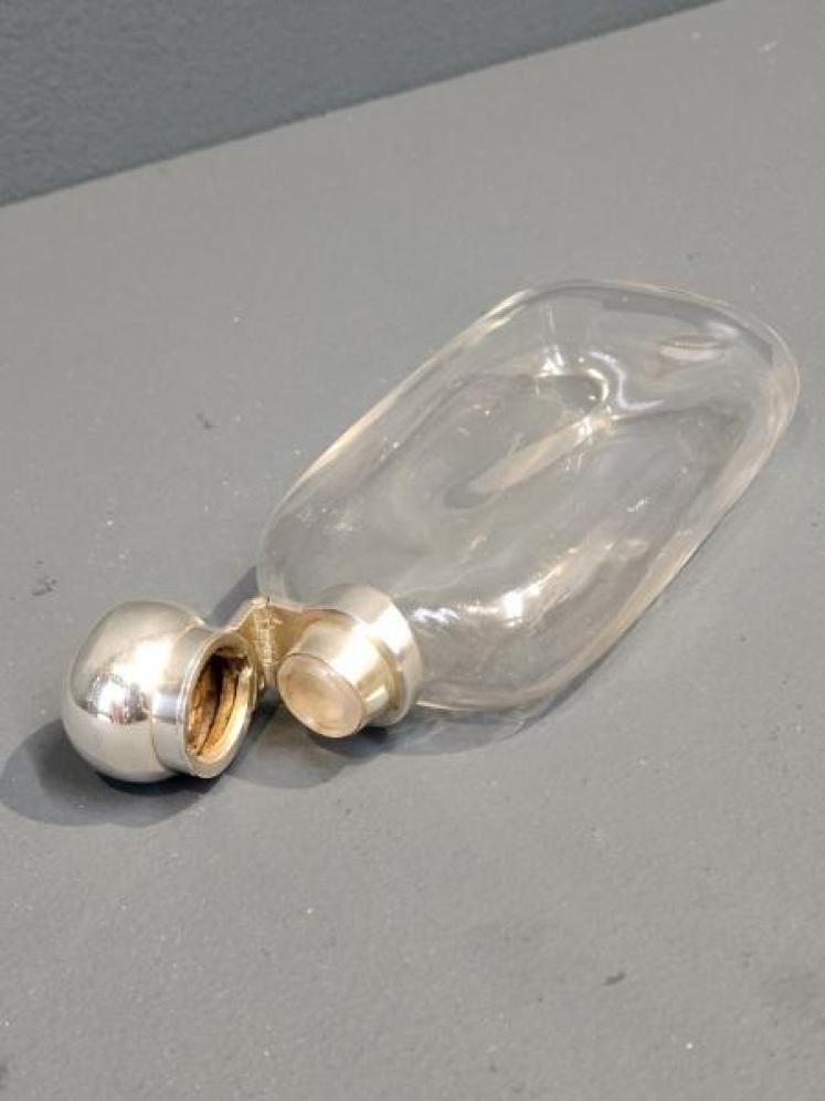 Silver Topped Hip Flask - Image 3