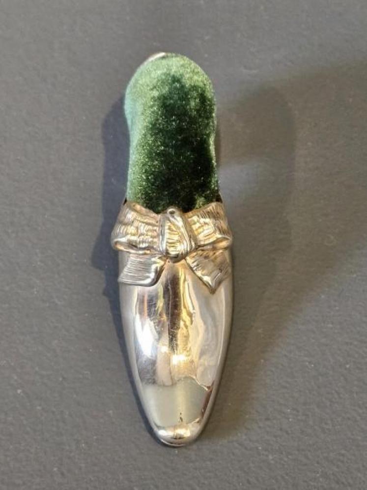 Edwardian Silver Ladies Shoe Pin Cushion - Image 3
