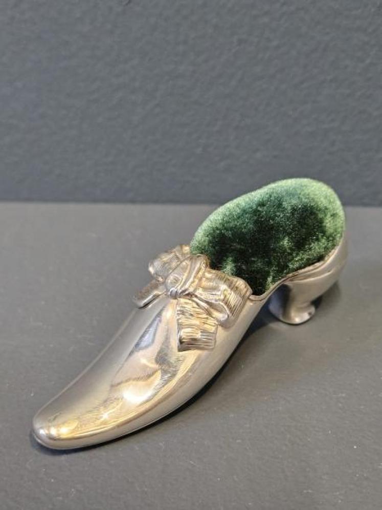 Edwardian Silver Ladies Shoe Pin Cushion - Image 7