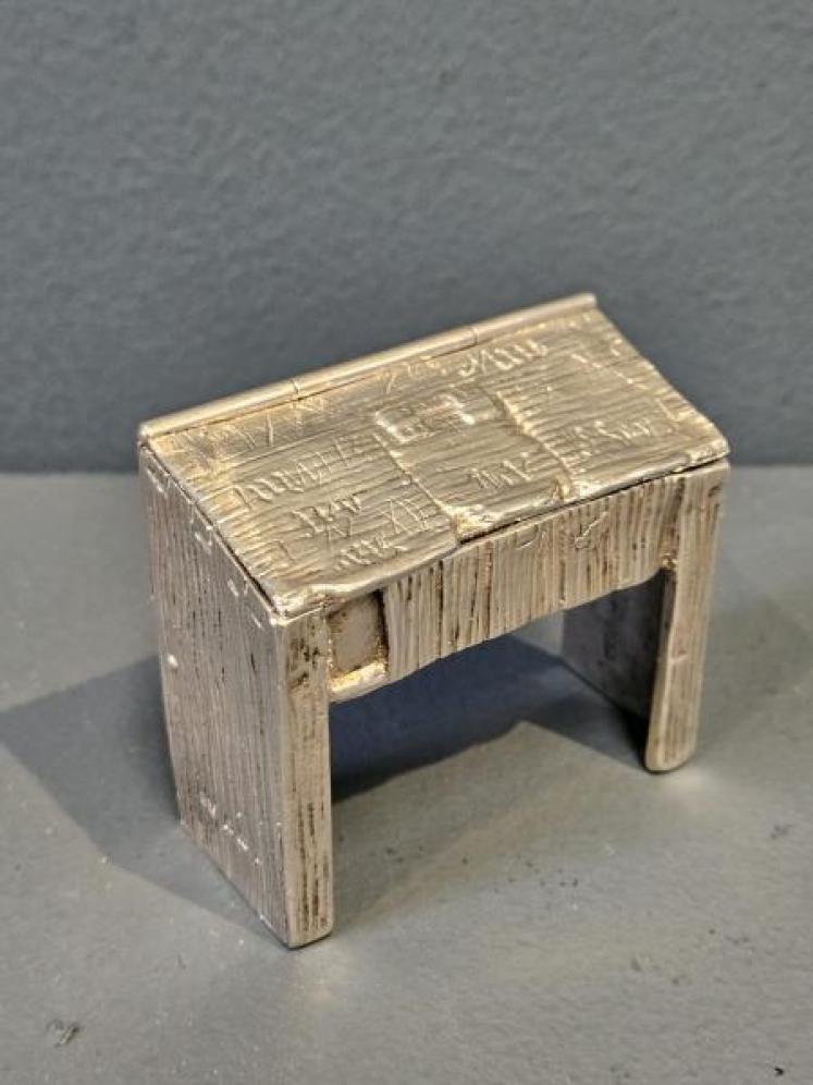 Rare Silver William Shakespeare Desk Stamp Box - Image 1