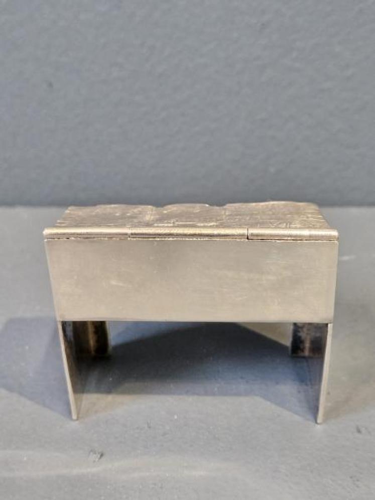 Rare Silver William Shakespeare Desk Stamp Box - Image 3