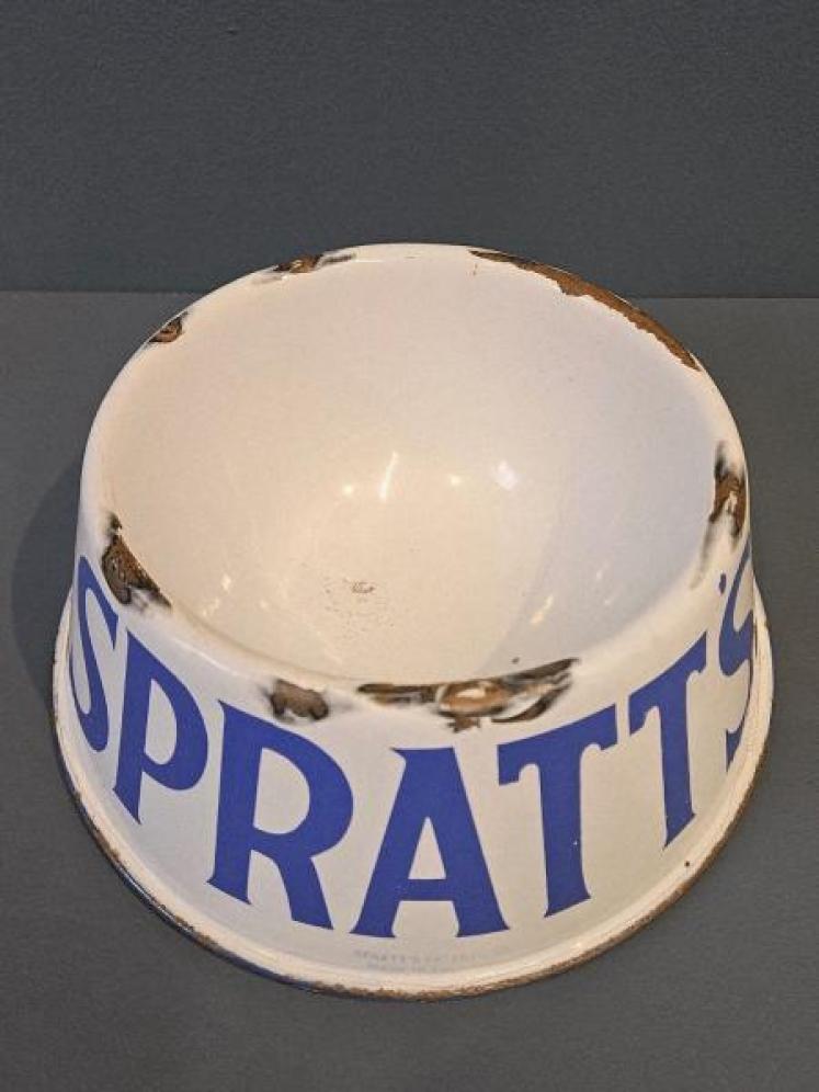 Spratt's Edwardian Large Blue and White Enamel Dog Bowl - Image 2