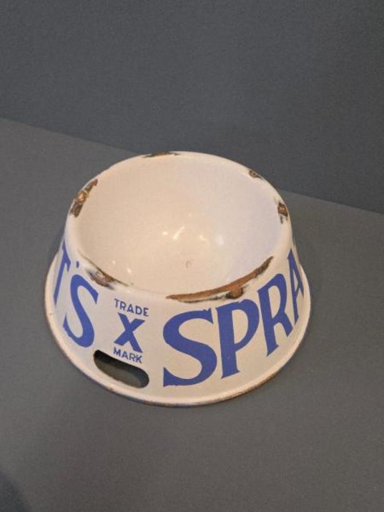 Spratt's Edwardian Large Blue and White Enamel Dog Bowl - Image 7