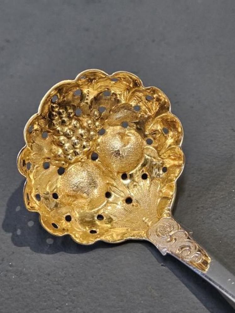 Georgian Edinburgh Silver Strainer  - Image 6