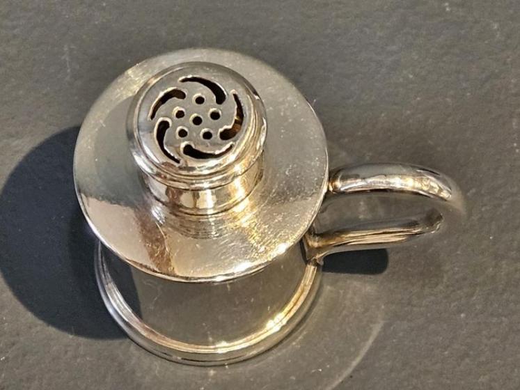 George III Silver Pounce Pot - Image 3