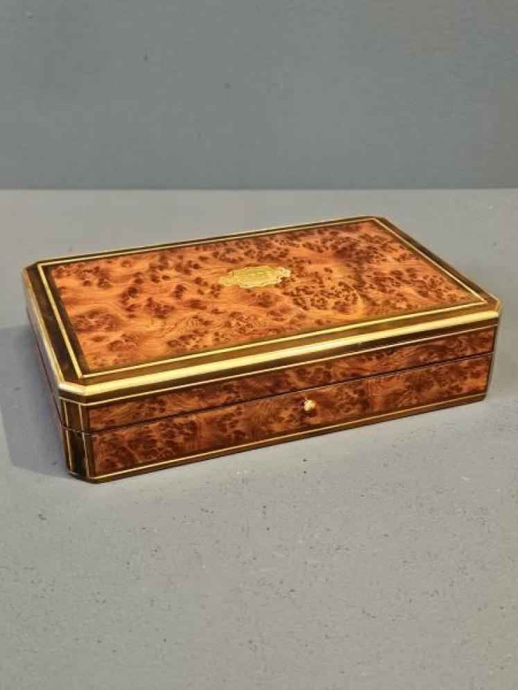 Mid Victorian Amboyna and Brass Inlaid Card Box - Image 1