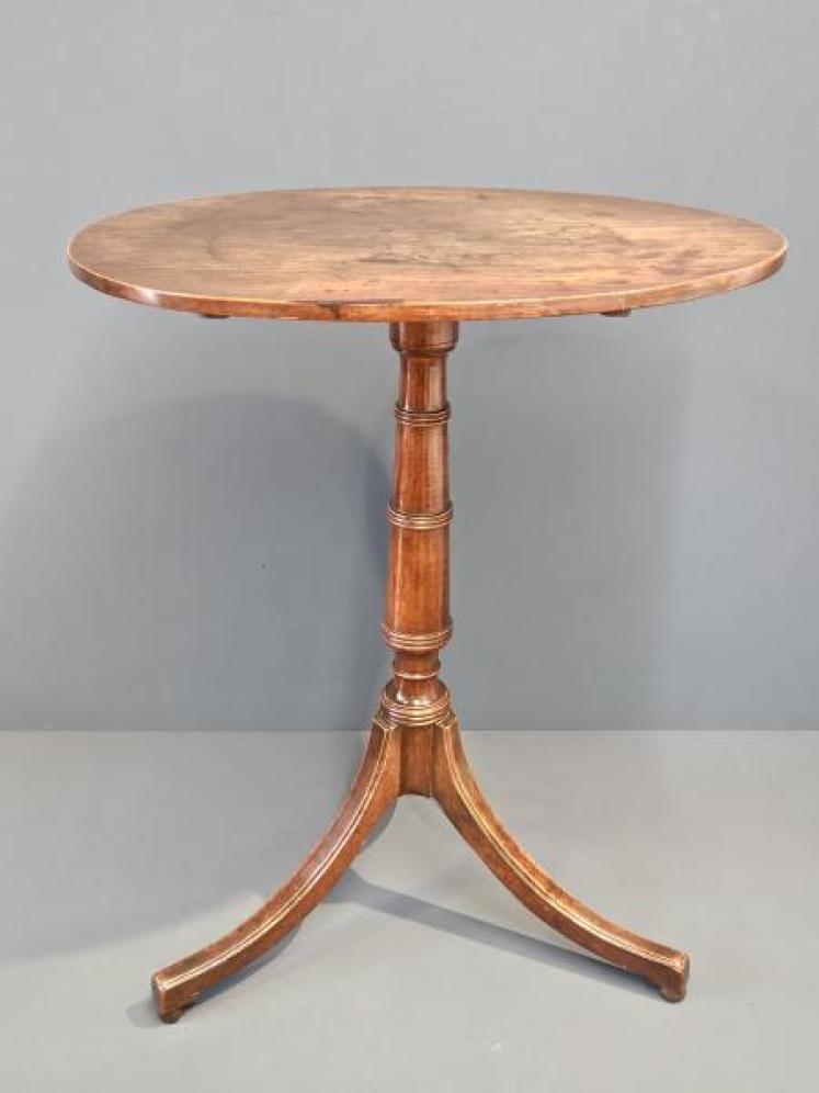 Superb George III Cherry Wood Oval Top Tripod Table - Image 2