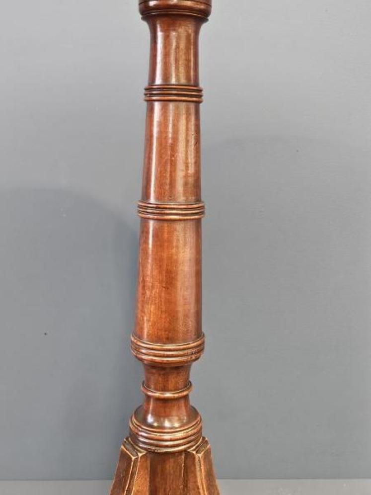 Superb George III Cherry Wood Oval Top Tripod Table - Image 4
